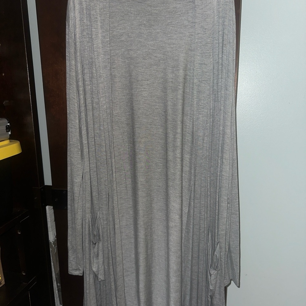 Active USA long heather gray  T-shirt cardigan.